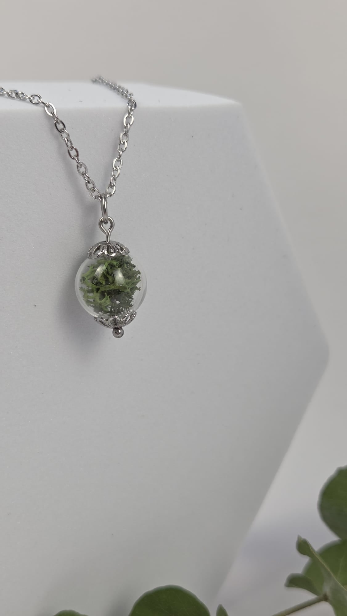 Halskette mit Glaskugel - Isländisch Moos