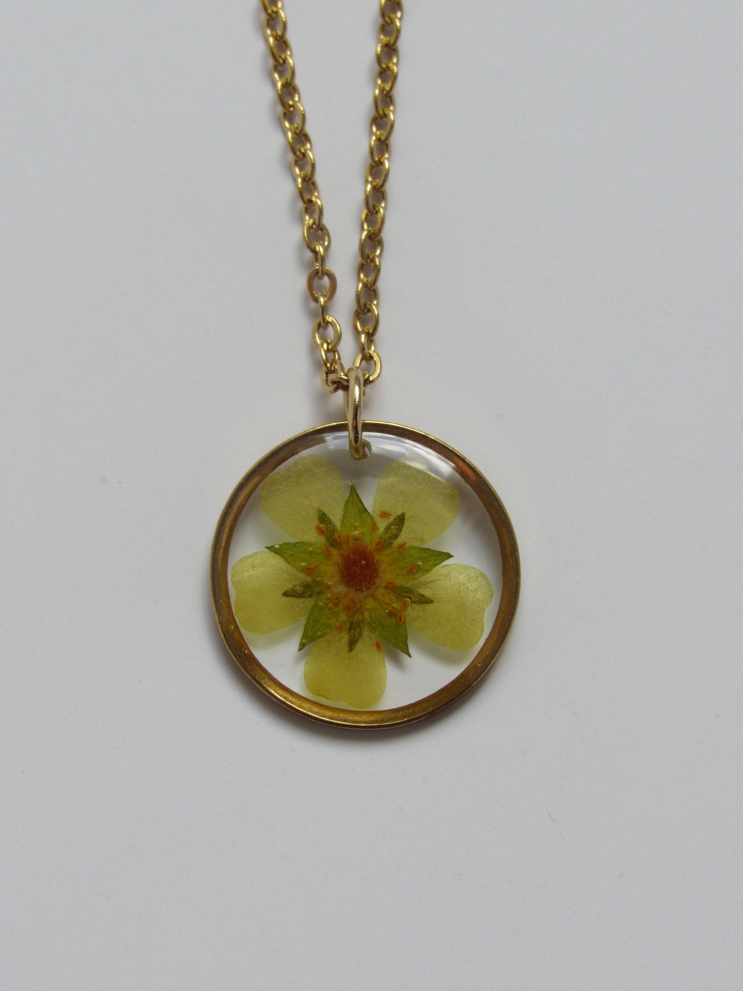 Collana con ciondolo - fragola - 15mm