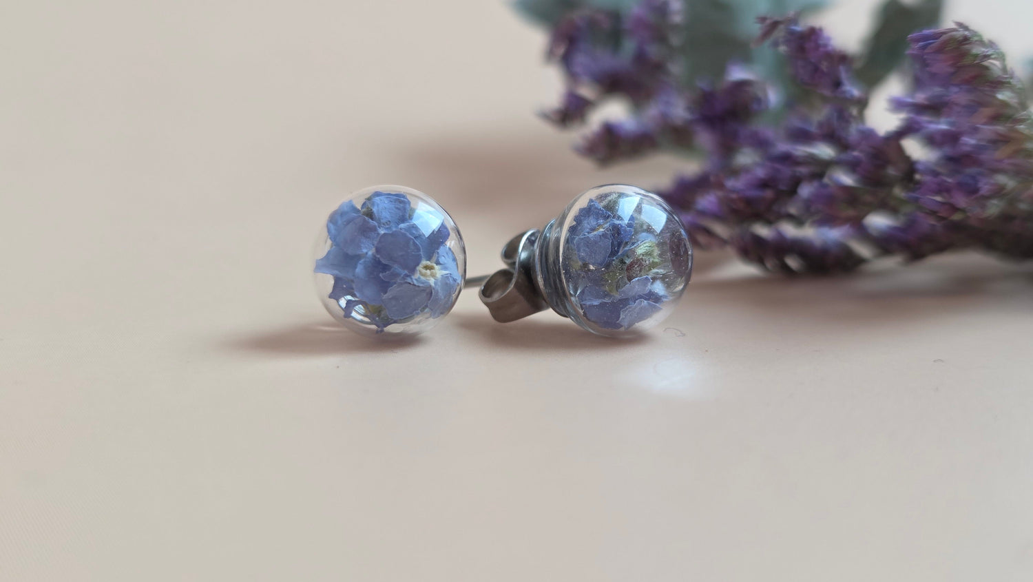 Ohrstecker mit Glaskugel