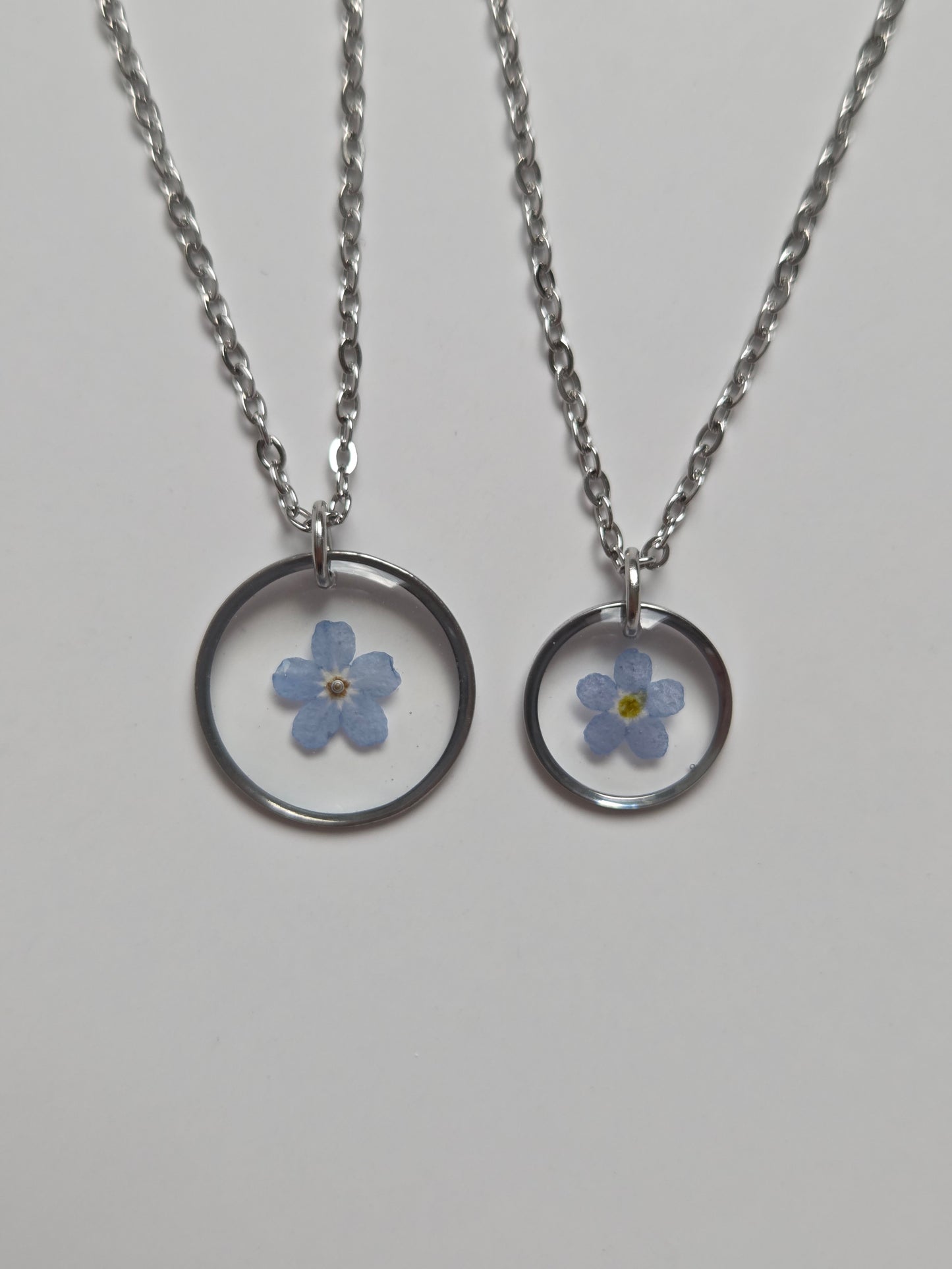 Halskette mit Anhänger - Vergissmeinnicht - 15mm