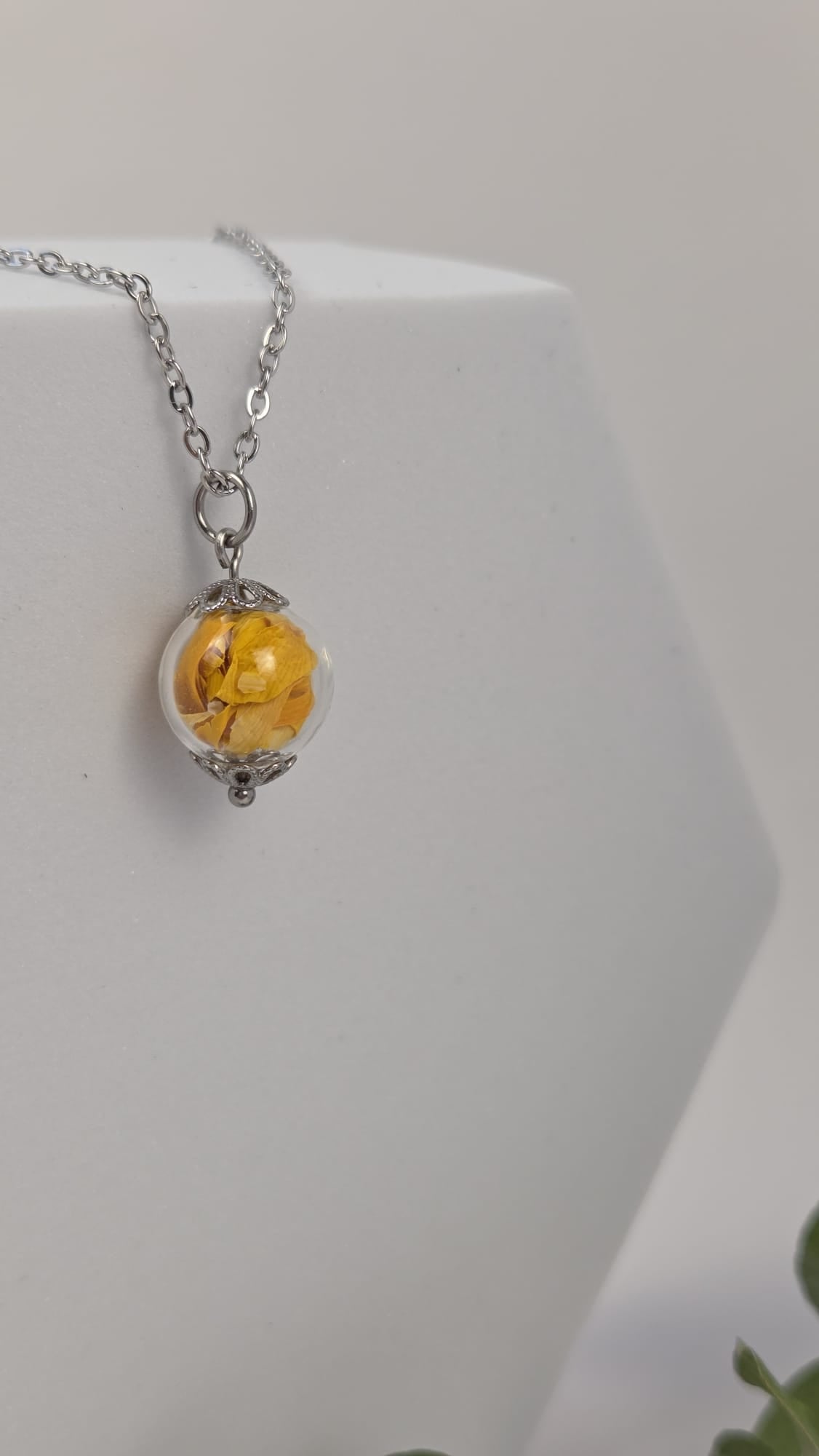 Halskette mit Glaskugel - Sonnenblume