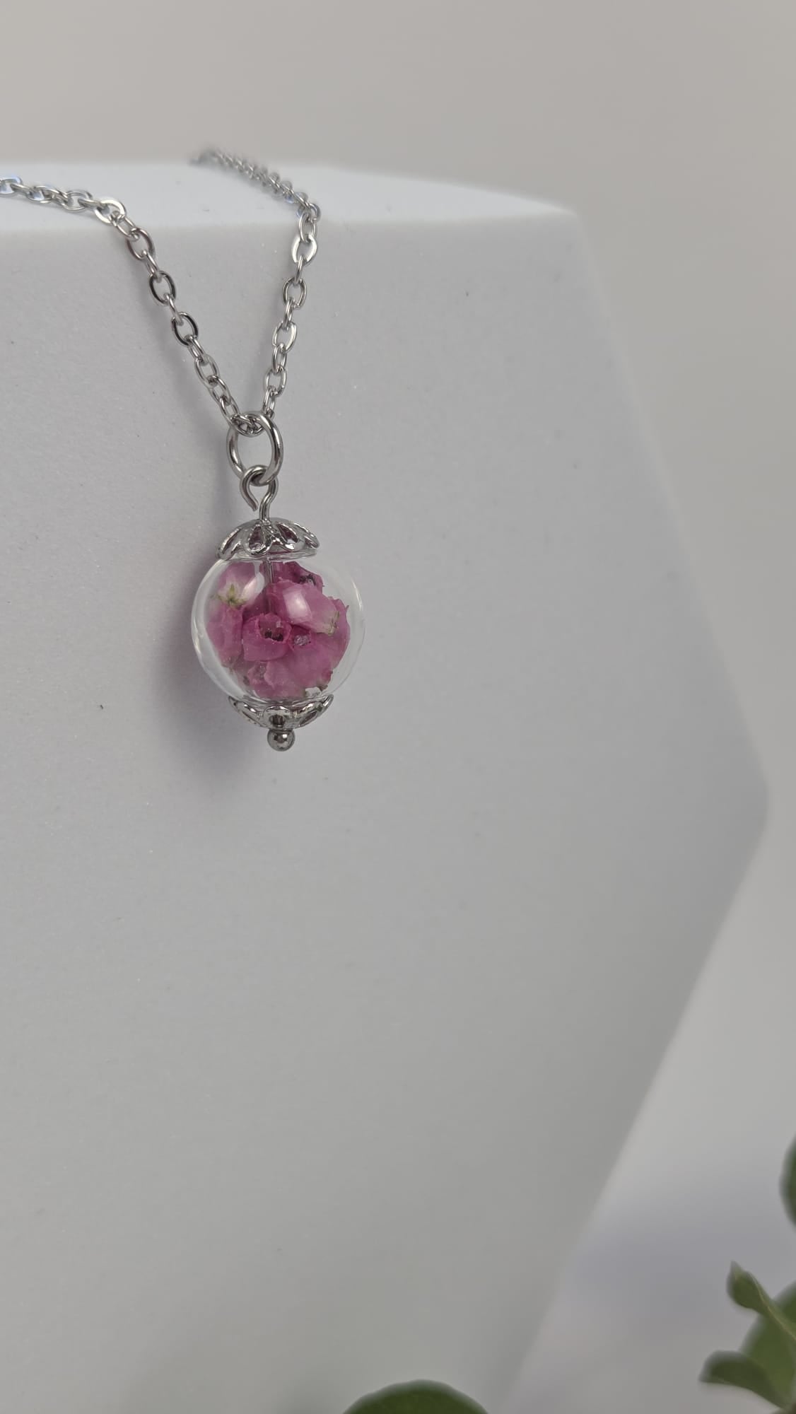 Halskette mit Glaskugel - Erika