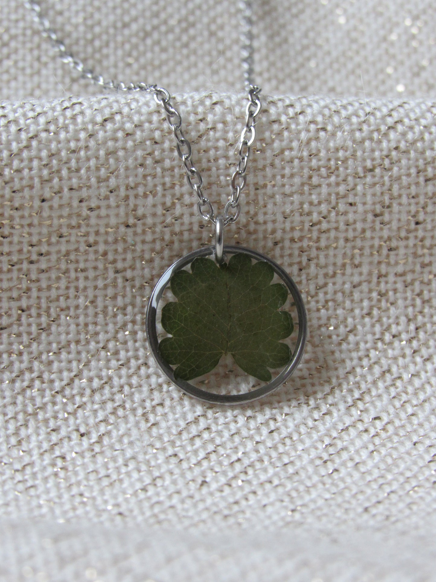 Halskette mit Anhänger - Blatt - 15mm