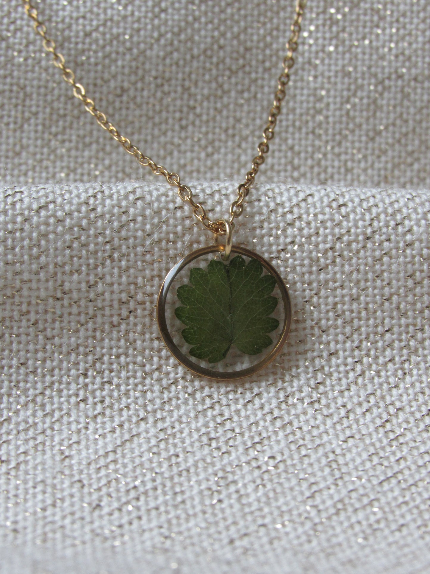 Halskette mit Anhänger - Blatt - 15mm