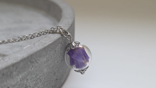 Halskette mit Glaskugel - Strandflieder