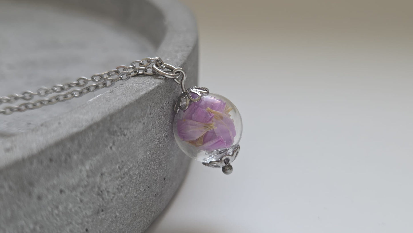 Halskette mit Glaskugel - Strandflieder